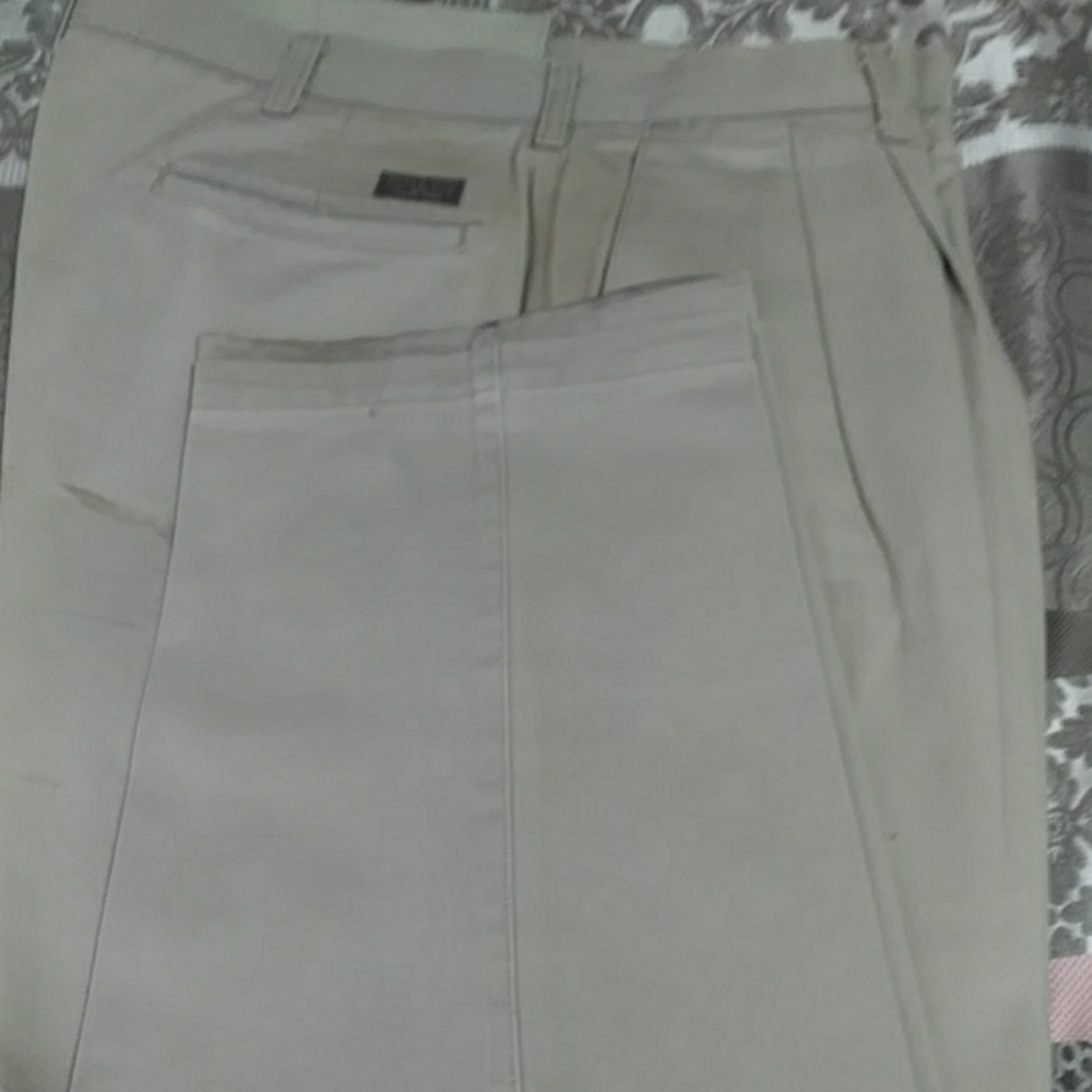 Men's khaki pants
